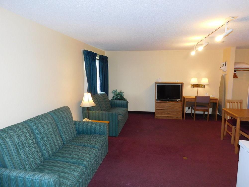 Days Inn By Wyndham Johnson Creek Экстерьер фото