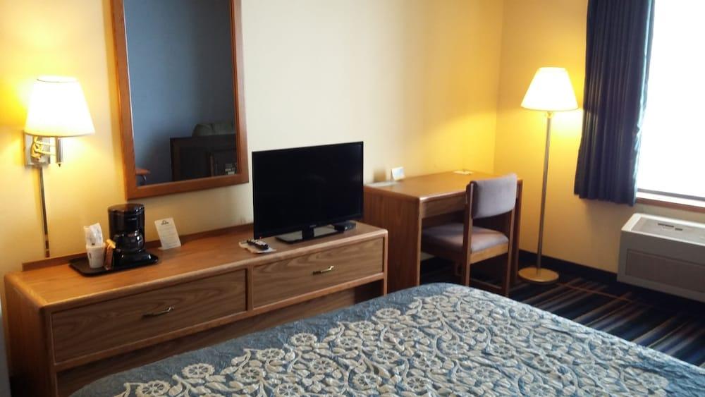 Days Inn By Wyndham Johnson Creek Экстерьер фото